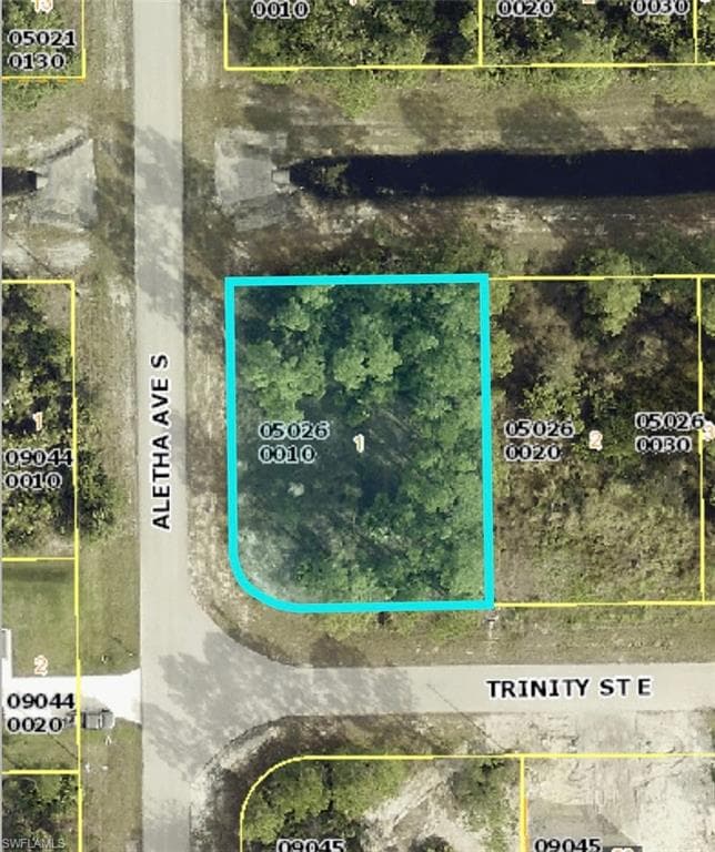 505 Trinity ST E LEHIGH ACRES, FL 33974