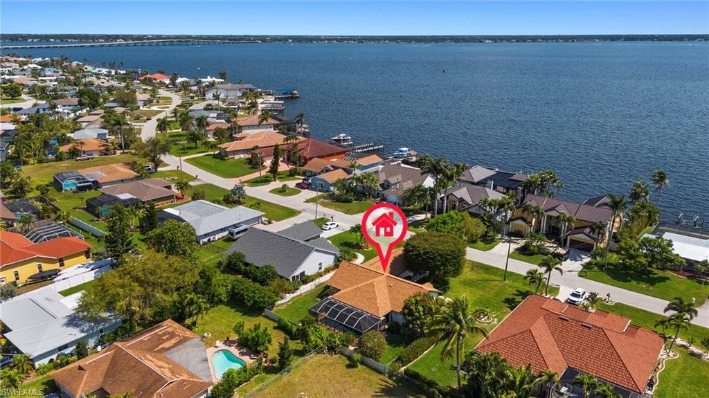 2243 SE 28th ST CAPE CORAL, FL 33904