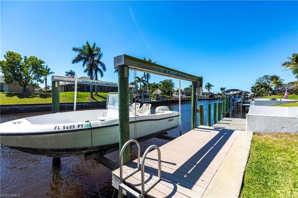 1514 Shelby PKWY CAPE CORAL, FL 33904