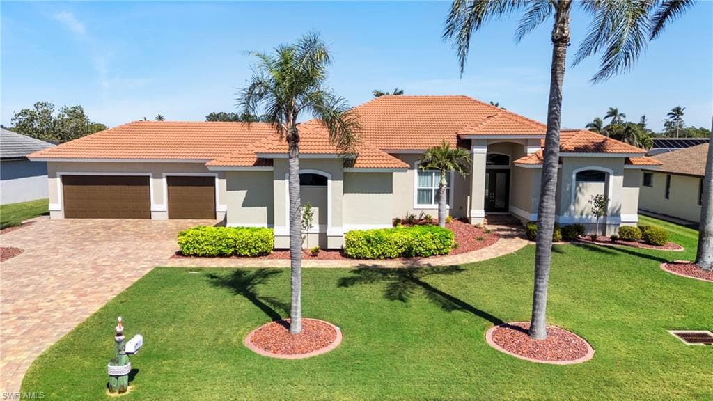 5265 Tamiami CT CAPE CORAL, FL 33904