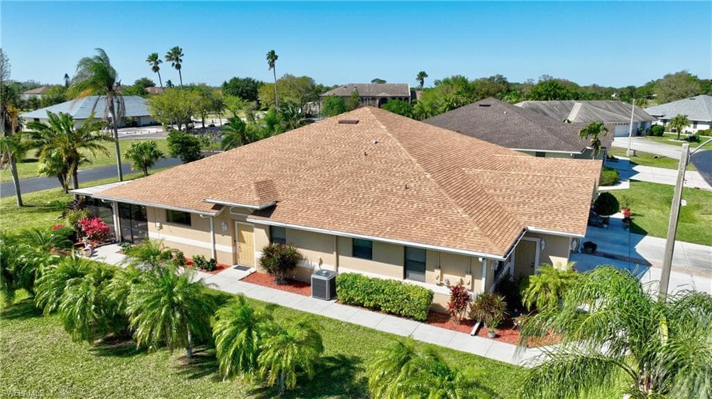 20062 Lake Vista CIR LEHIGH ACRES, FL 33936