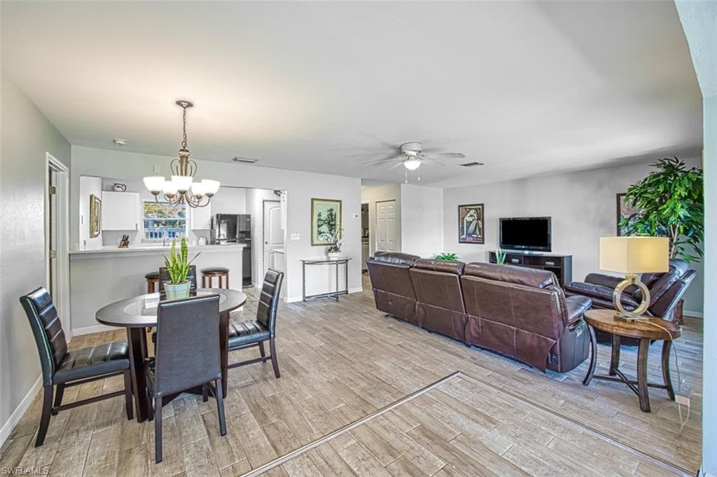 4283 Island CIR 7 FORT MYERS, FL 33919