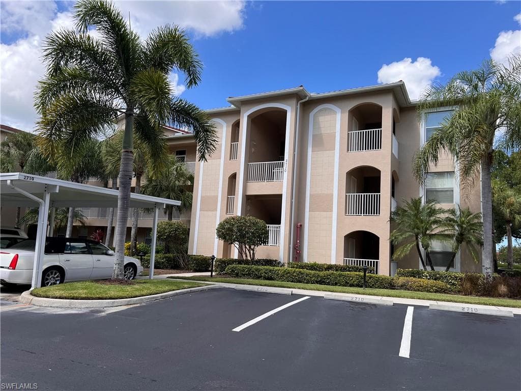 2710 Cypress Trace CIR 3015 NAPLES, FL 34119
