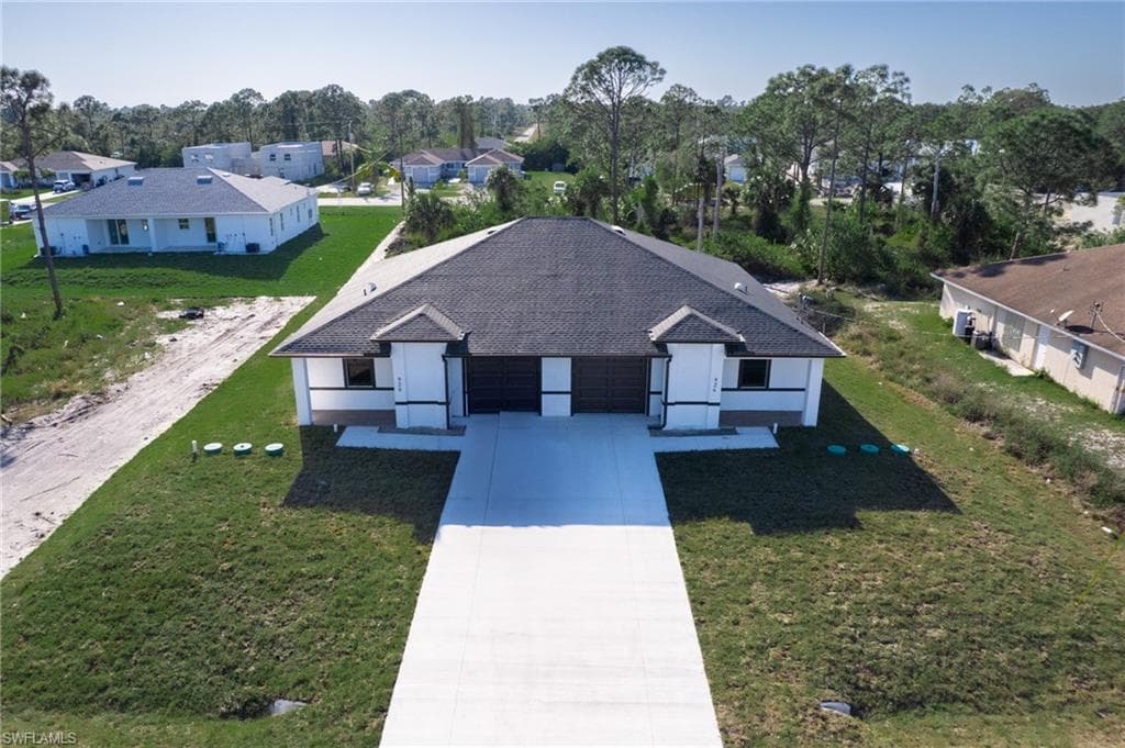 924-926 Countess AVE 926 LEHIGH ACRES, FL 33974