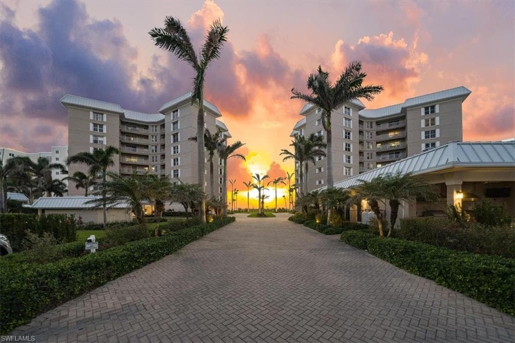 2901 Gulf Shore BLVD N 503S NAPLES, FL 34103