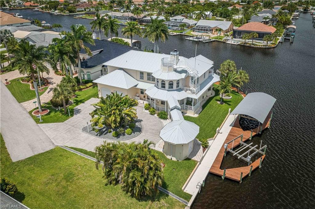 3102 SE 22nd AVE CAPE CORAL, FL 33904