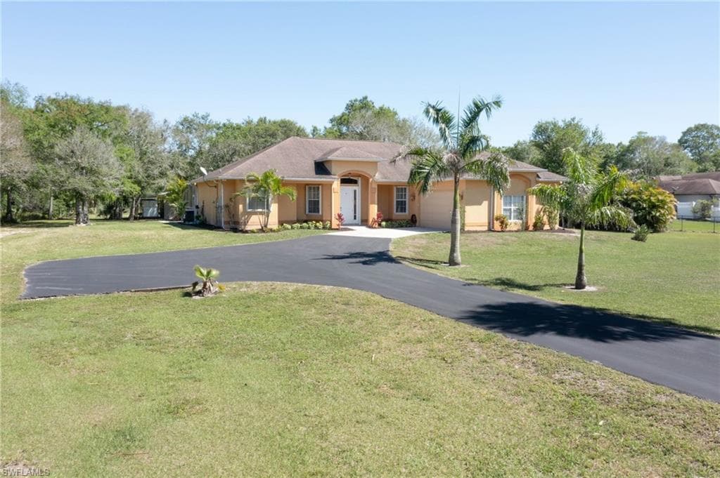 290 20th ST NE NAPLES, FL 34120