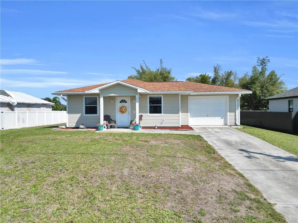 425 NW Juanita CT CAPE CORAL, FL 33993