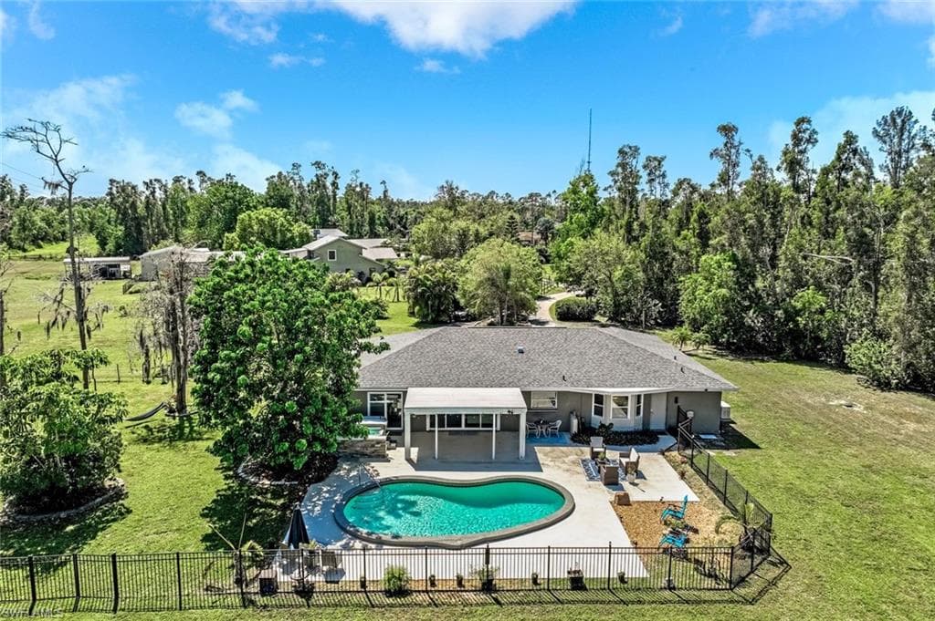 6481 Quail Hollow LN FORT MYERS, FL 33912
