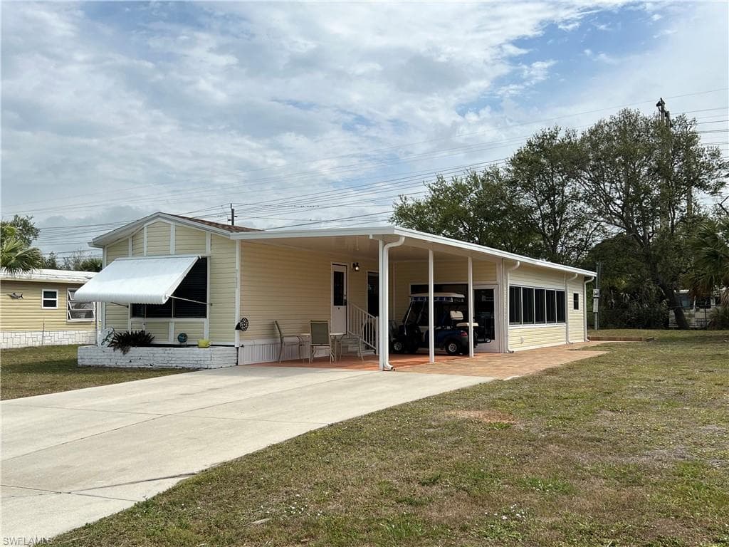27329 Duvernay DR BONITA SPRINGS, FL 34135
