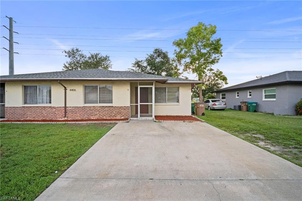 4406 santa barbara BLVD B CAPE CORAL, FL 33914