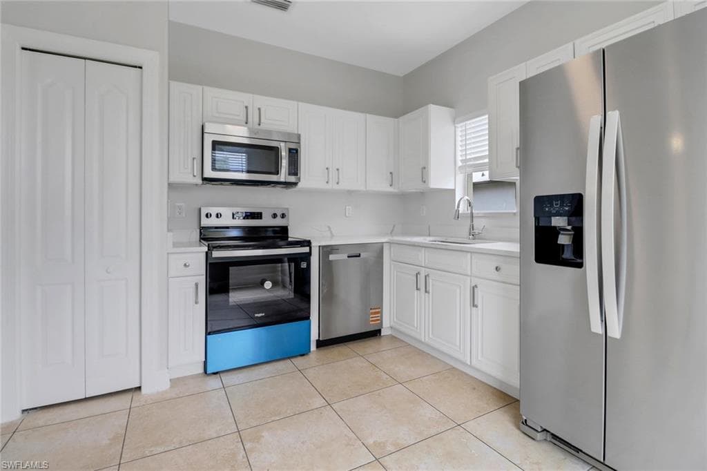 2221 Everglades BLVD S NAPLES, FL 34117
