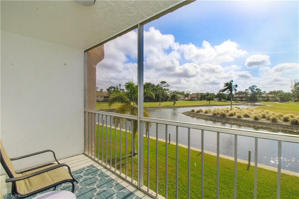 190 Turtle Lake CT 211 NAPLES, FL 34105