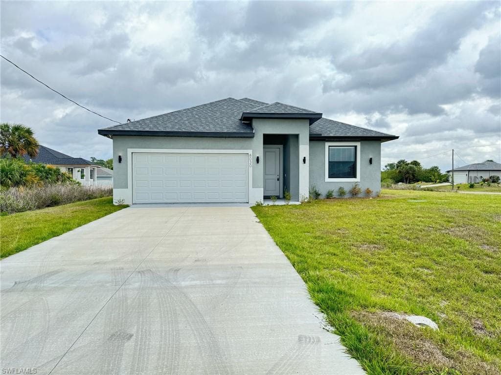 8030 Oakleaf CIR LABELLE, FL 33935