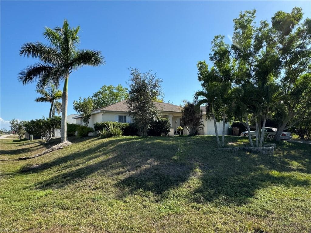 2102 NW 14th LN CAPE CORAL, FL 33993