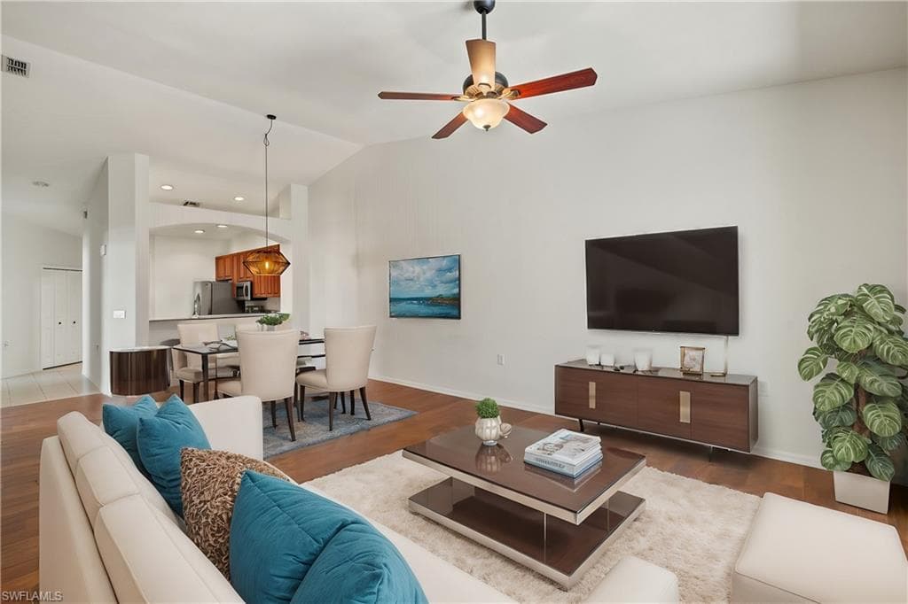 6254 MANDALAY CIR 52 NAPLES, FL 34112