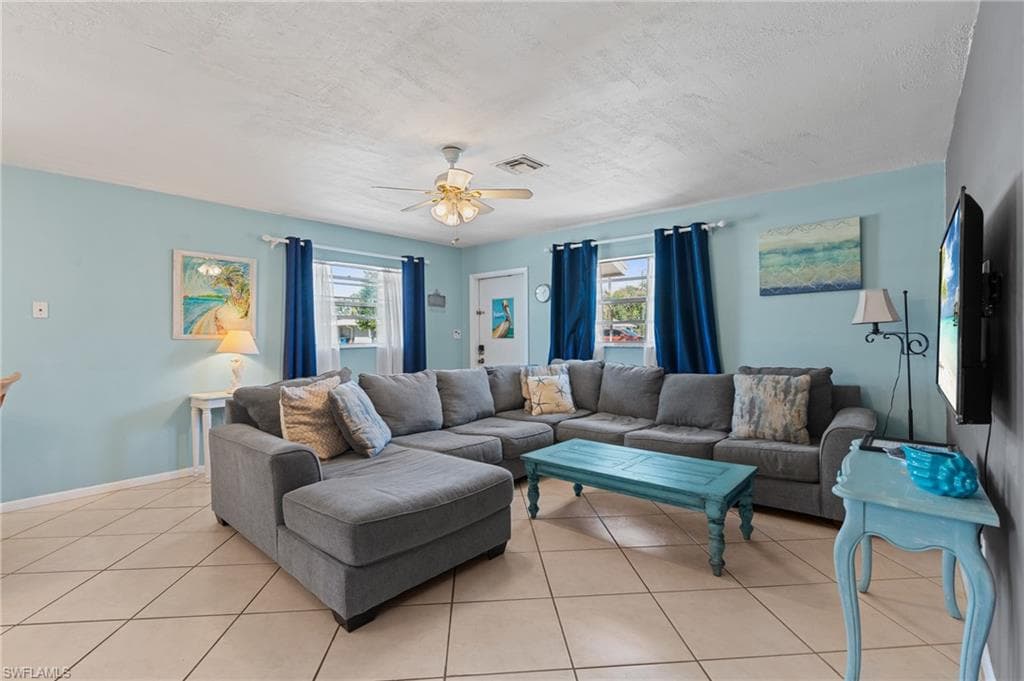 4241 Mariner LN BONITA SPRINGS, FL 34134