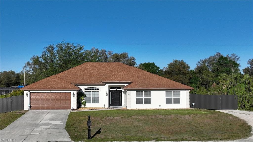 707 Broadway AVE LEHIGH ACRES, FL 33972