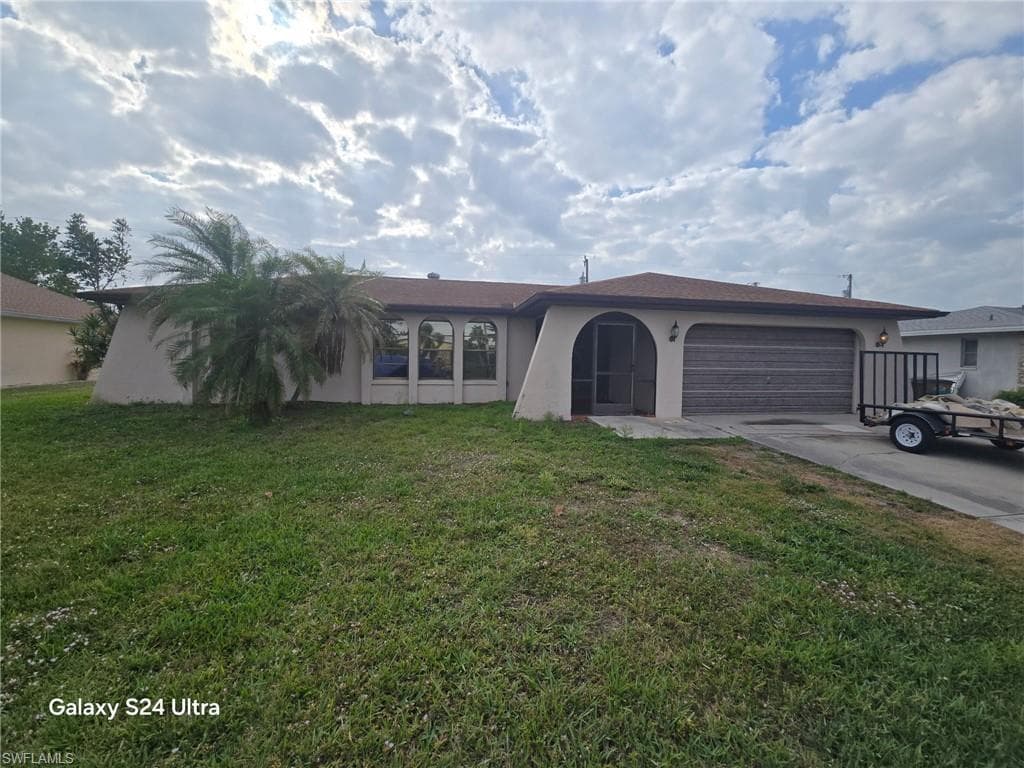 1216 SE 43rd TER CAPE CORAL, FL 33904
