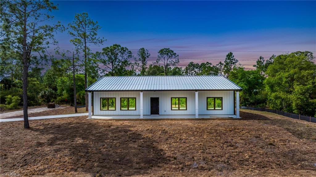 4192 E 24th ST ALVA, FL 33920