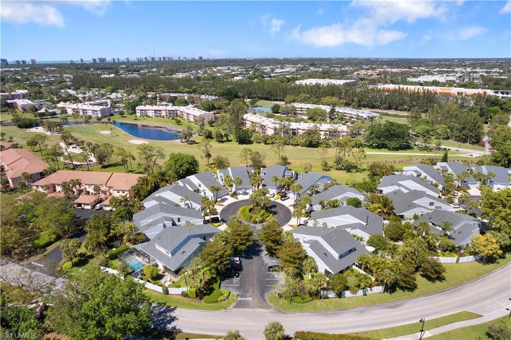 215 Woodshire LN NAPLES, FL 34105
