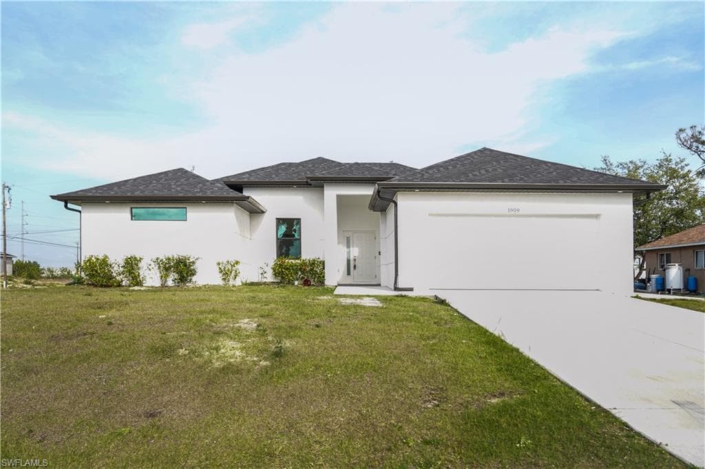 1909 1st AVE CAPE CORAL, FL 33993
