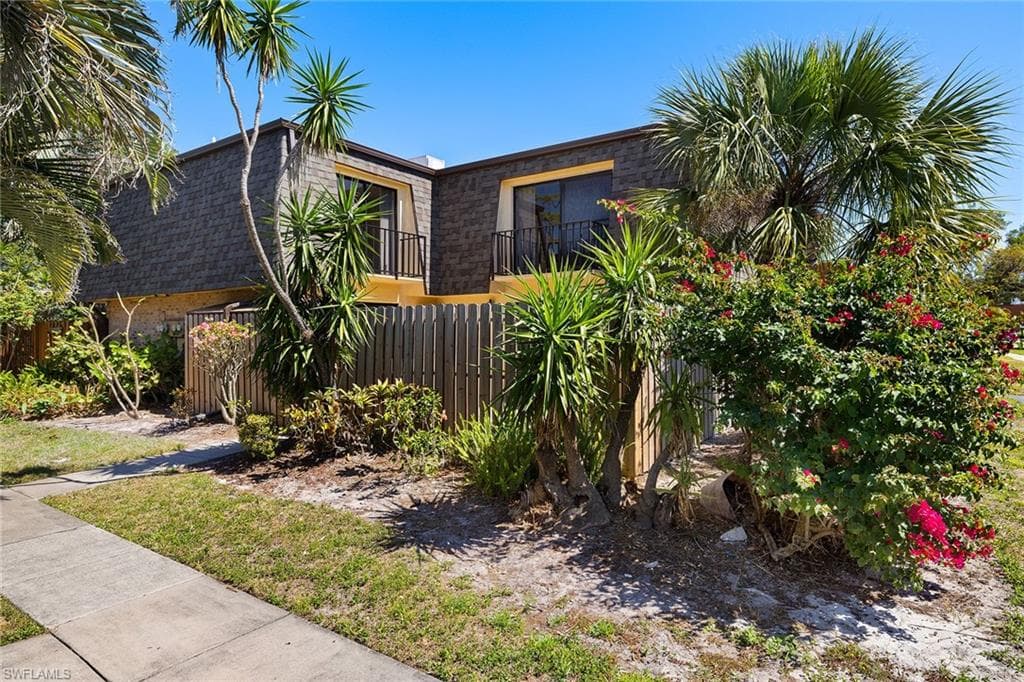 5544 Malt DR 2 FORT MYERS, FL 33907