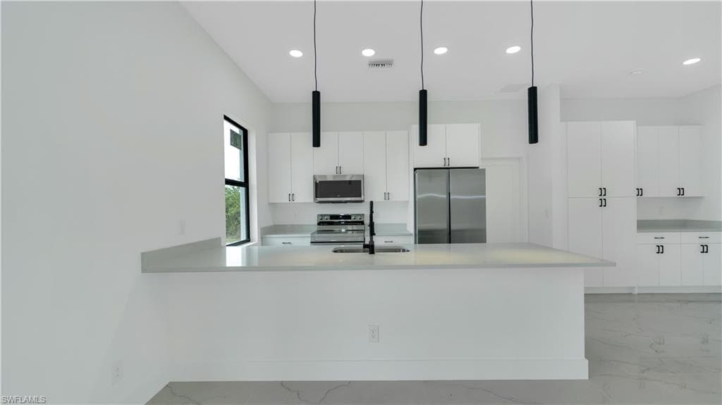 829 Frederick Reid ST E LEHIGH ACRES, FL 33974