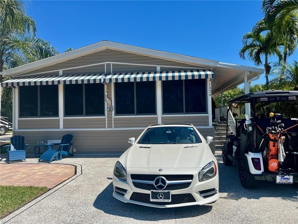1324 Amethyst Lake LN NAPLES, FL 34114