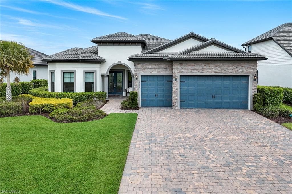19009 Aqua Shore DR FORT MYERS, FL 33913