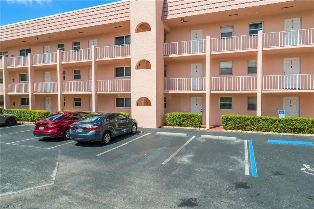 180 Turtle Lake CT 105 NAPLES, FL 34105