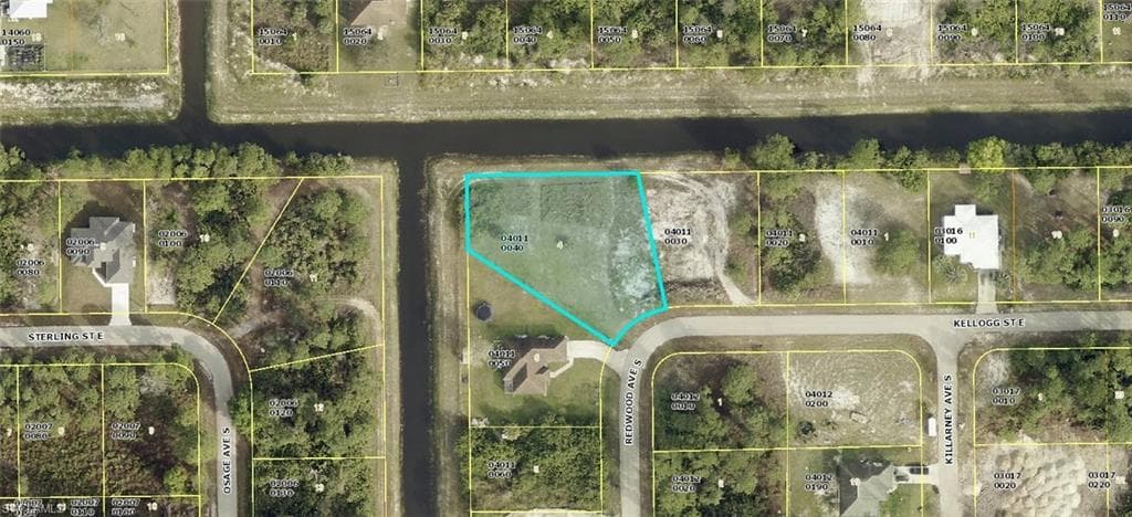 951 Kellogg ST E LEHIGH ACRES, FL 33974