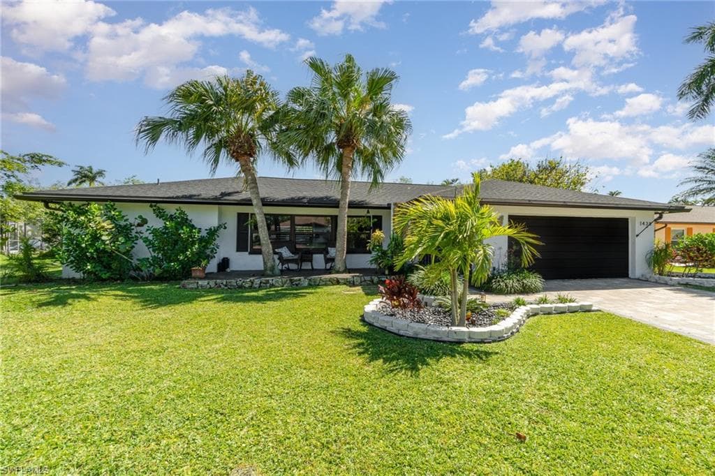 1438 Claret CT FORT MYERS, FL 33919