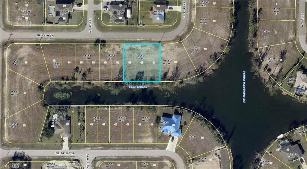 822 NE 34th LN CAPE CORAL, FL 33909