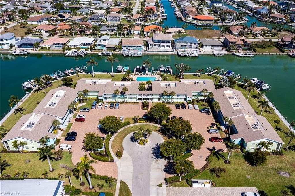 860 Panama CT 101 MARCO ISLAND, FL 34145