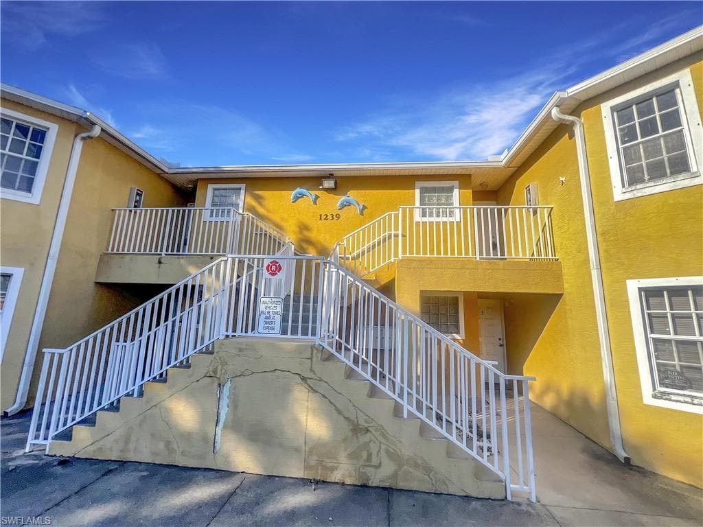 1239 SE 8th ST 5 CAPE CORAL, FL 33990