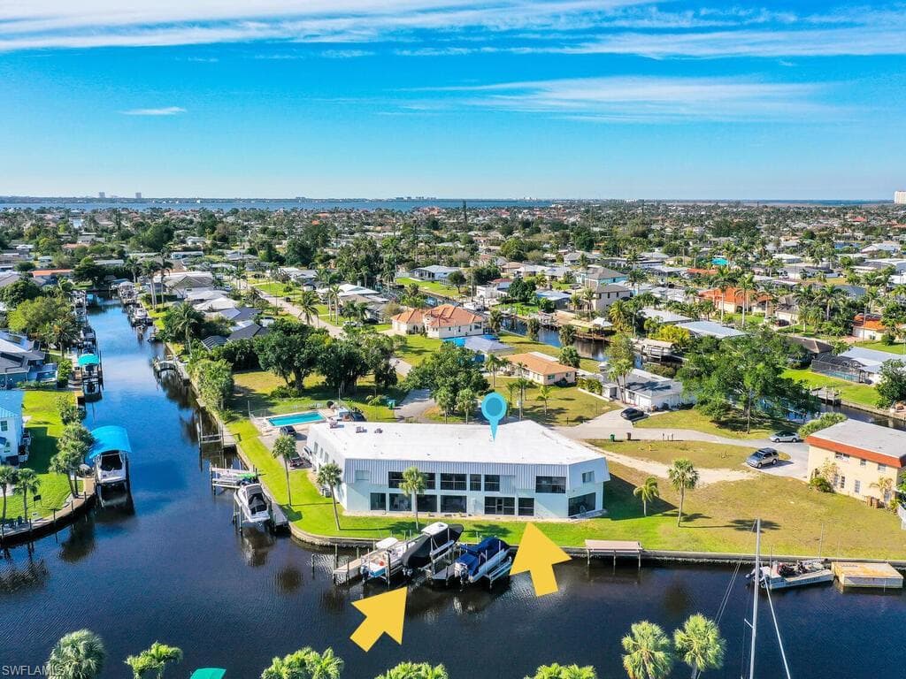 5111 Manor CT 2 CAPE CORAL, FL 33904