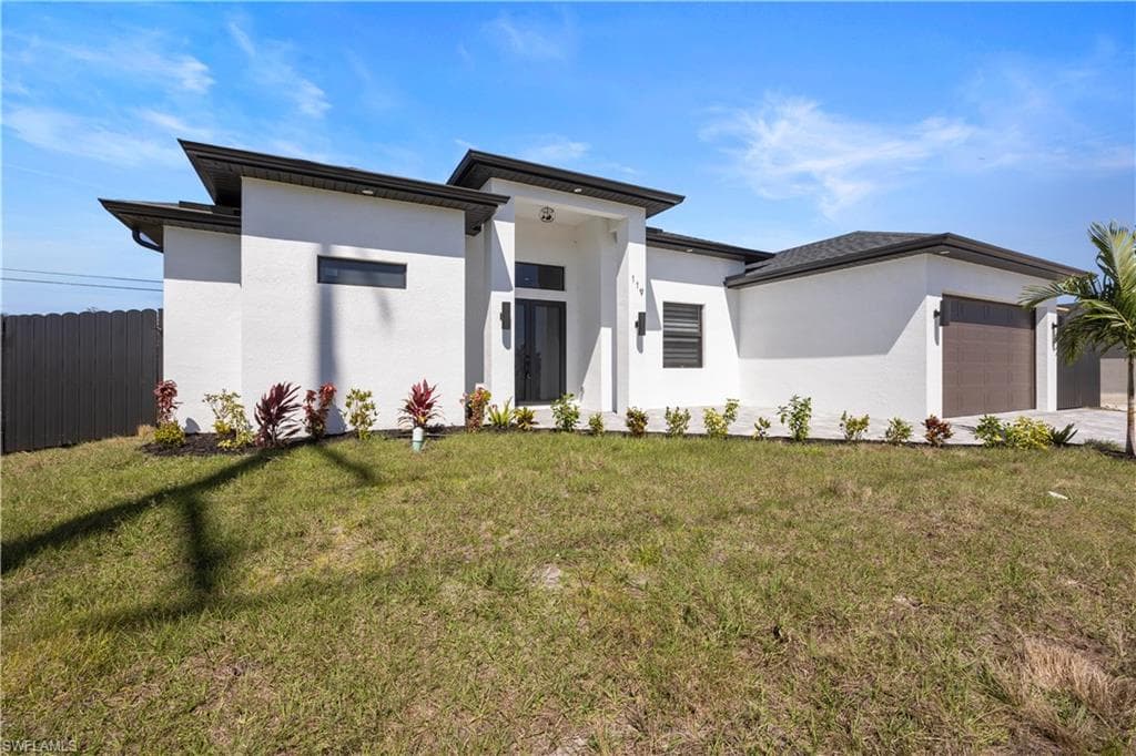 119 Kismet PKWY E CAPE CORAL, FL 33909