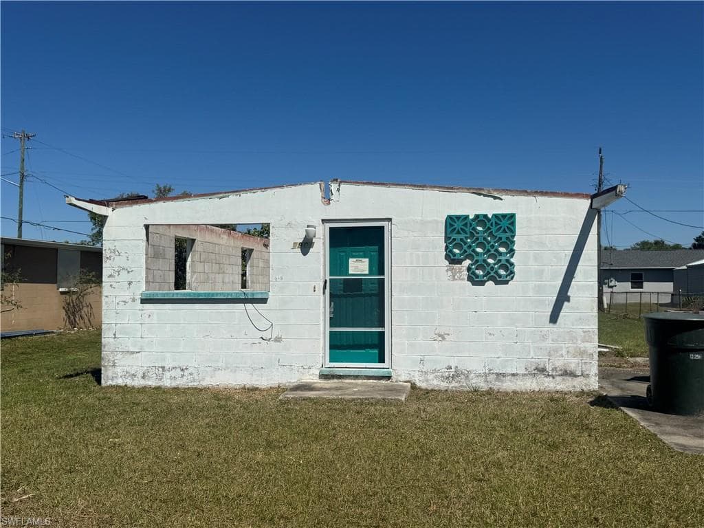 2909 Saint Charles ST FORT MYERS, FL 33916