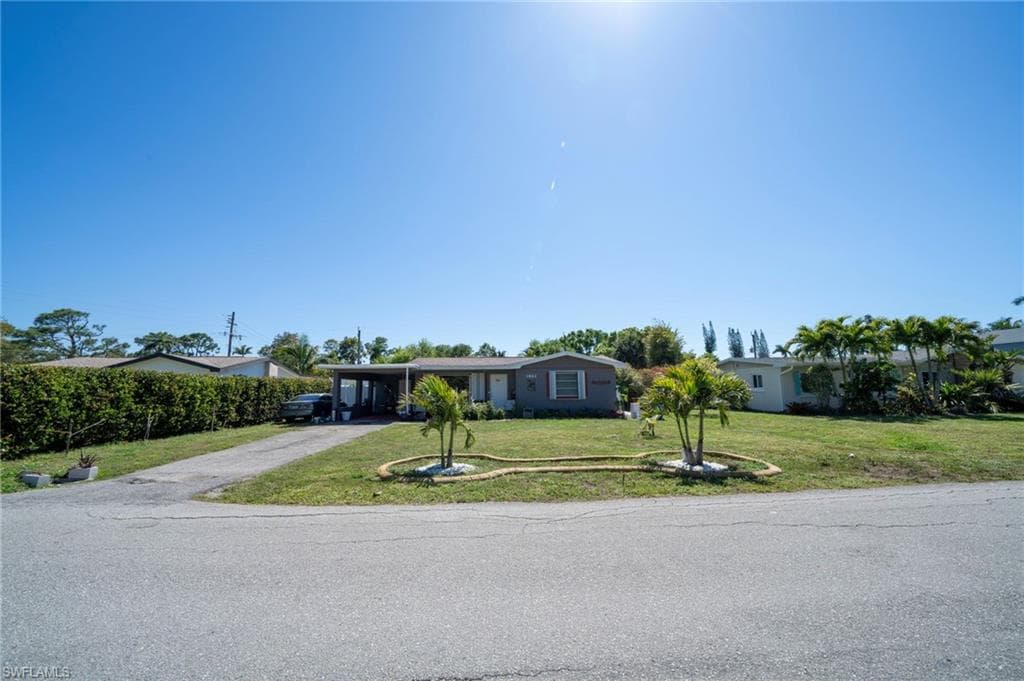 1862 Moreno AVE FORT MYERS, FL 33901