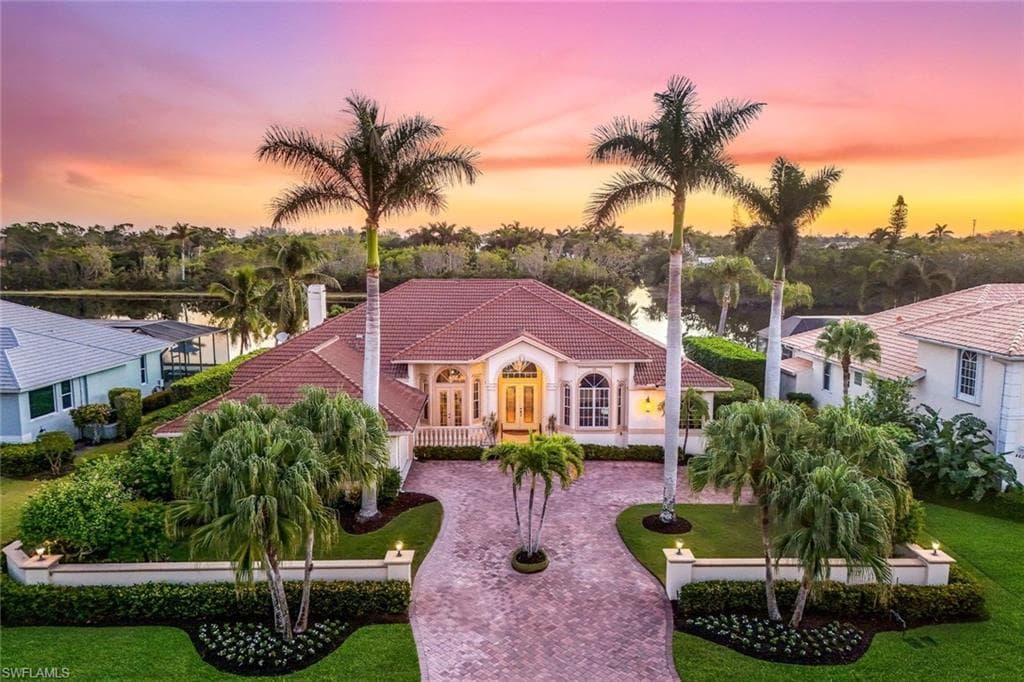 4574 Lighthouse LN NAPLES, FL 34112