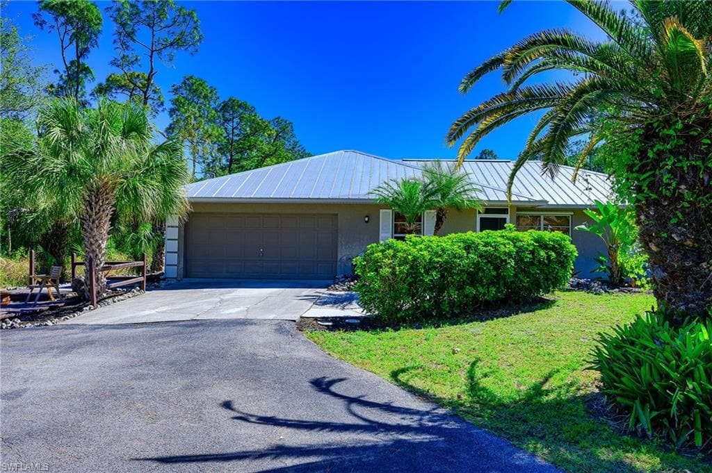 110 29th ST SW NAPLES, FL 34117