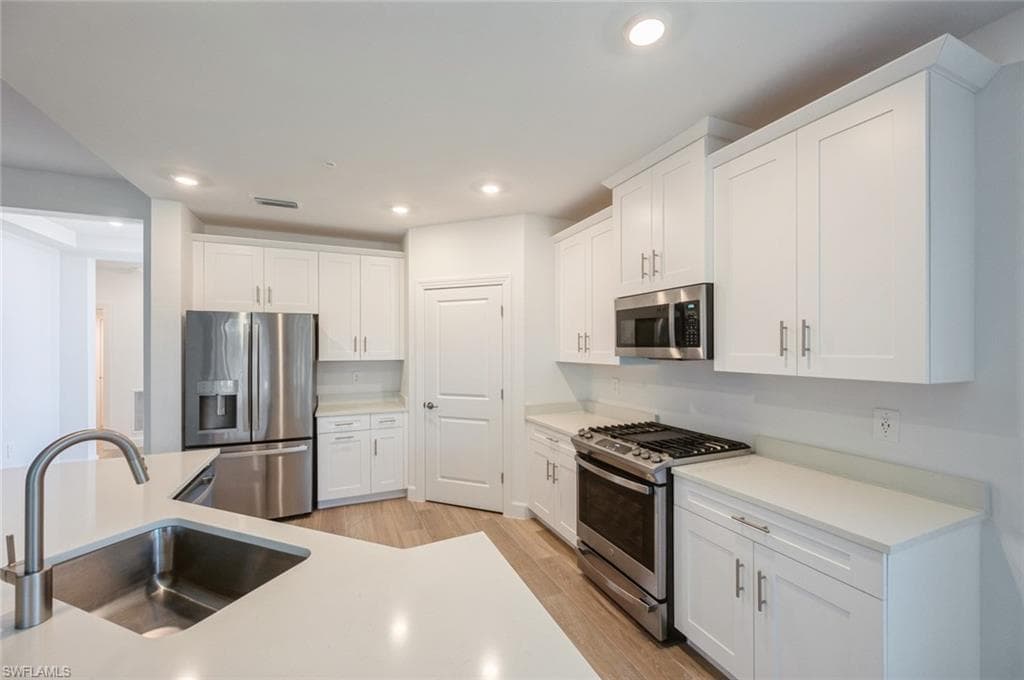 16907 FAIRGROVE WAY 4-101 NAPLES, FL 34110