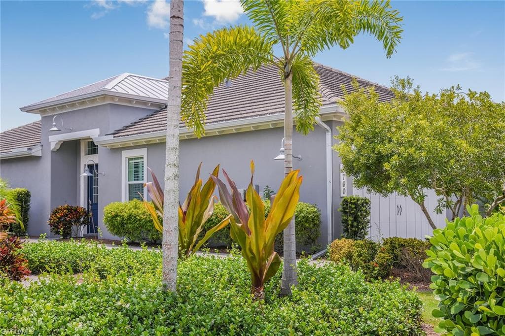 8893 Yucatan CT NAPLES, FL 34112