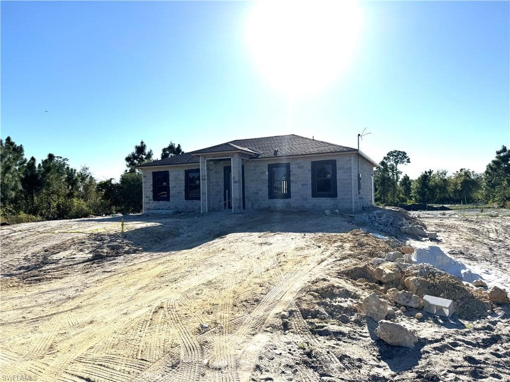 905 5th AVE LEHIGH ACRES, FL 33972