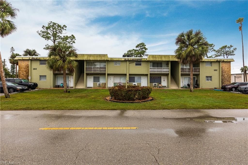 1852-A Golfview AVE A8 FORT MYERS, FL 33901