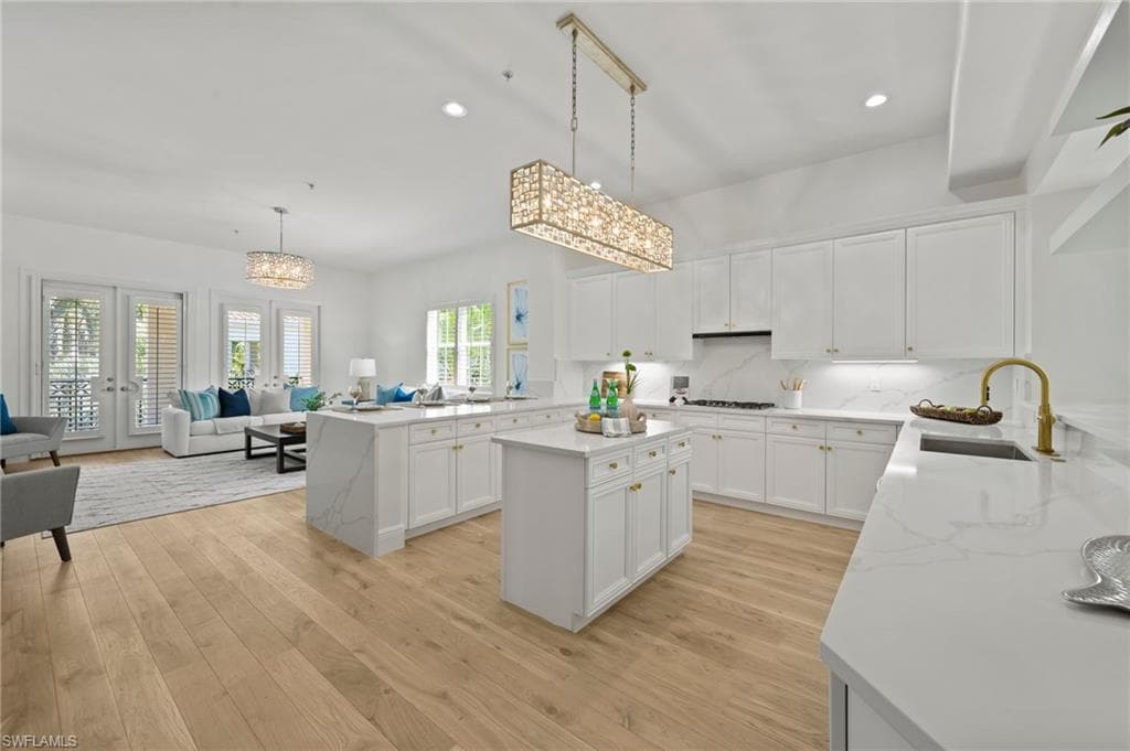 2882 Castillo CT 103 NAPLES, FL 34109