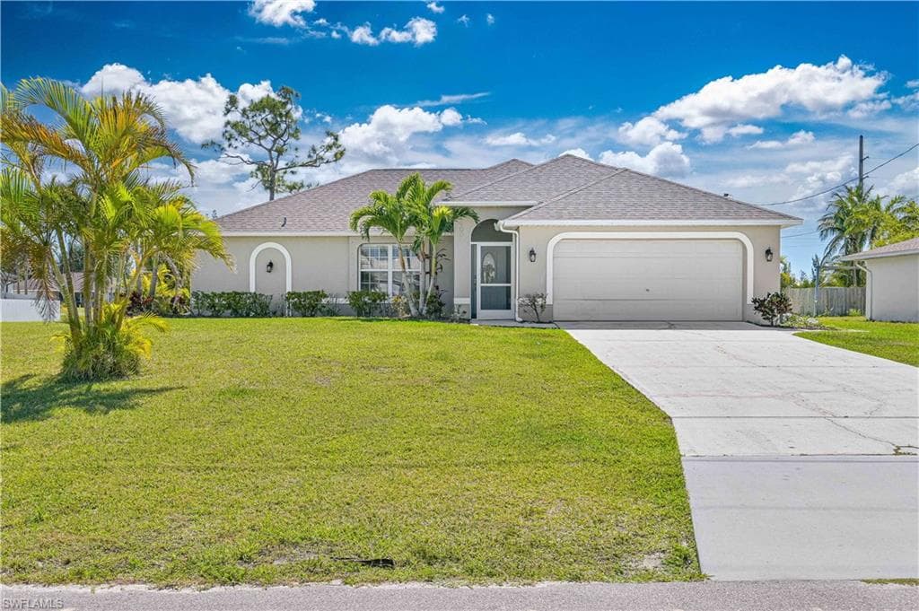 1900 SW 3rd TER CAPE CORAL, FL 33991