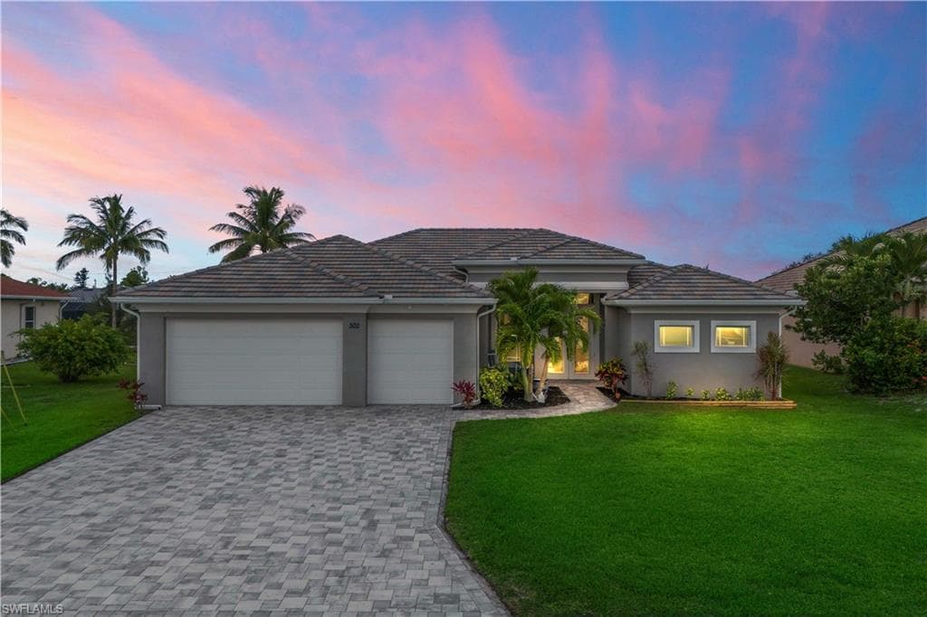 302 SW 31st TER CAPE CORAL, FL 33914