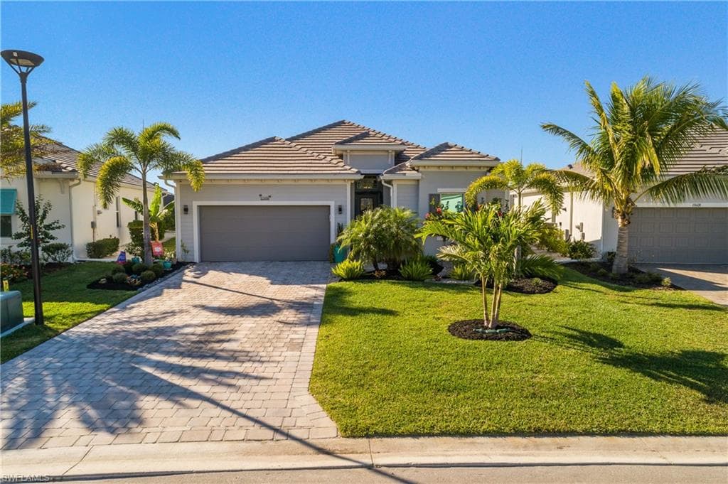 13604 Blue Bay CIR FORT MYERS, FL 33913